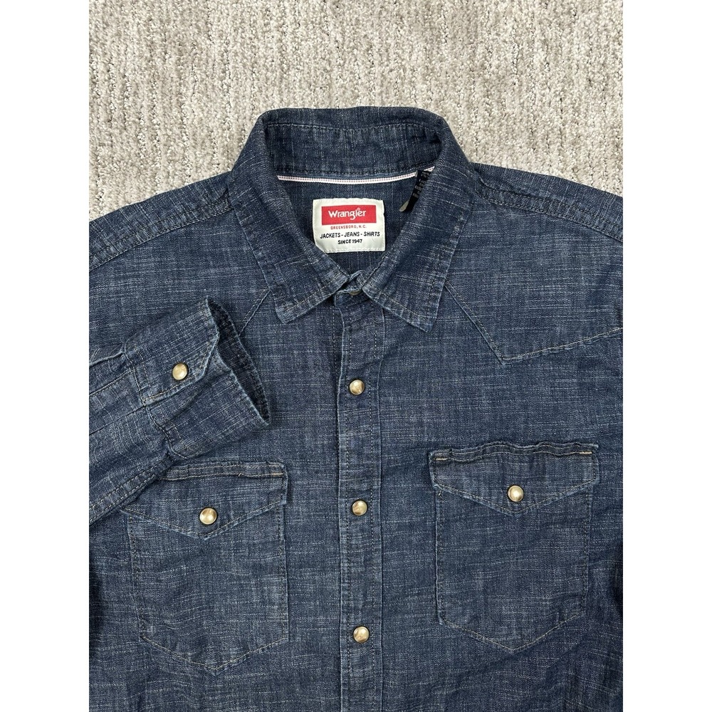 Wrangler Shirt Mens Small Blue Denim Long Sleeve Button Up Stretch Pearl Snap